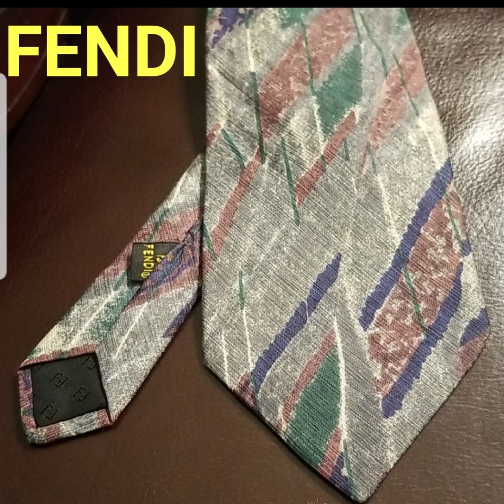 FENDI PURE SILK HANDMADE AUTHENTIC TIE - Picture 1 of 5